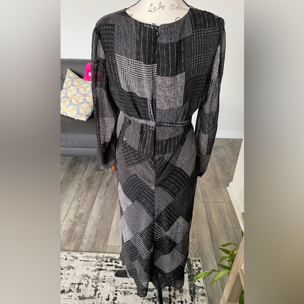 Lauren Ralph Lauren Black/Gray Lined V-Neck Faux Wrap Sheer Sleeve Dress Sz 14 - Picture 3 of 11